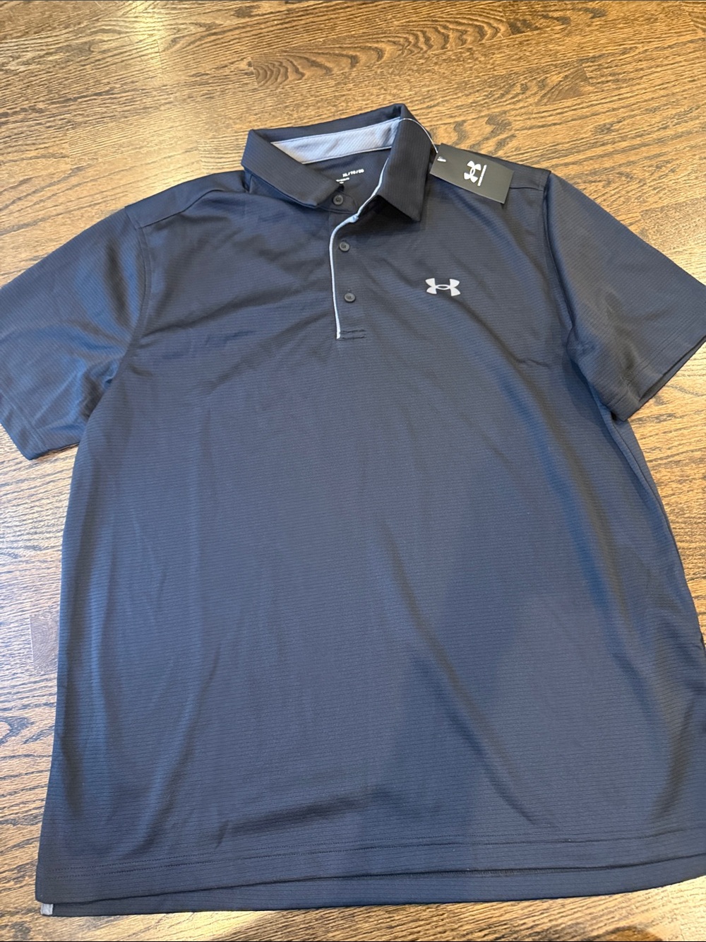 Under Armour Men’s black new Polo size xl